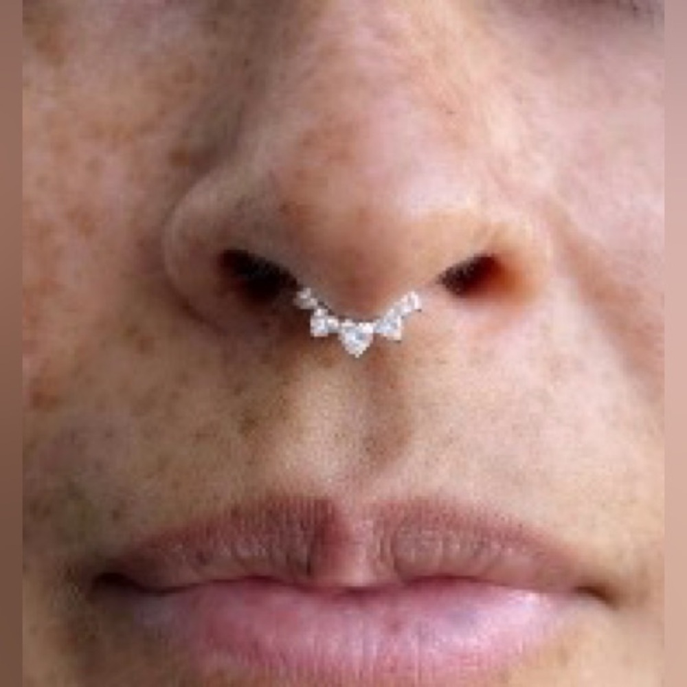 Heart CZ Silver Septum Clicker 16 Gauge